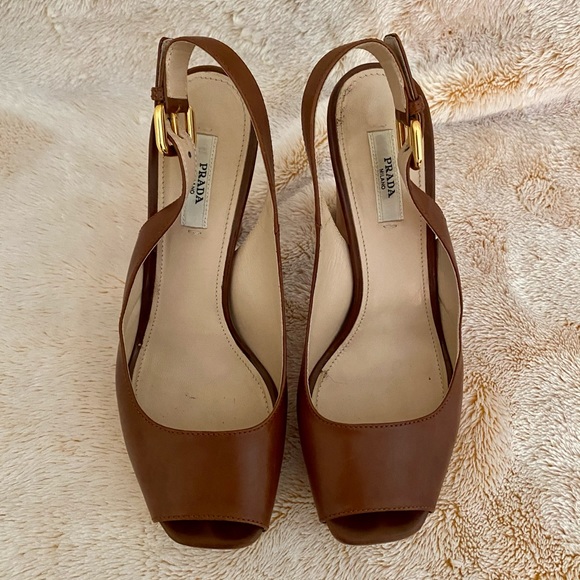 Authentic PRADA SLING BACK RUST COLOR - Picture 4 of 11